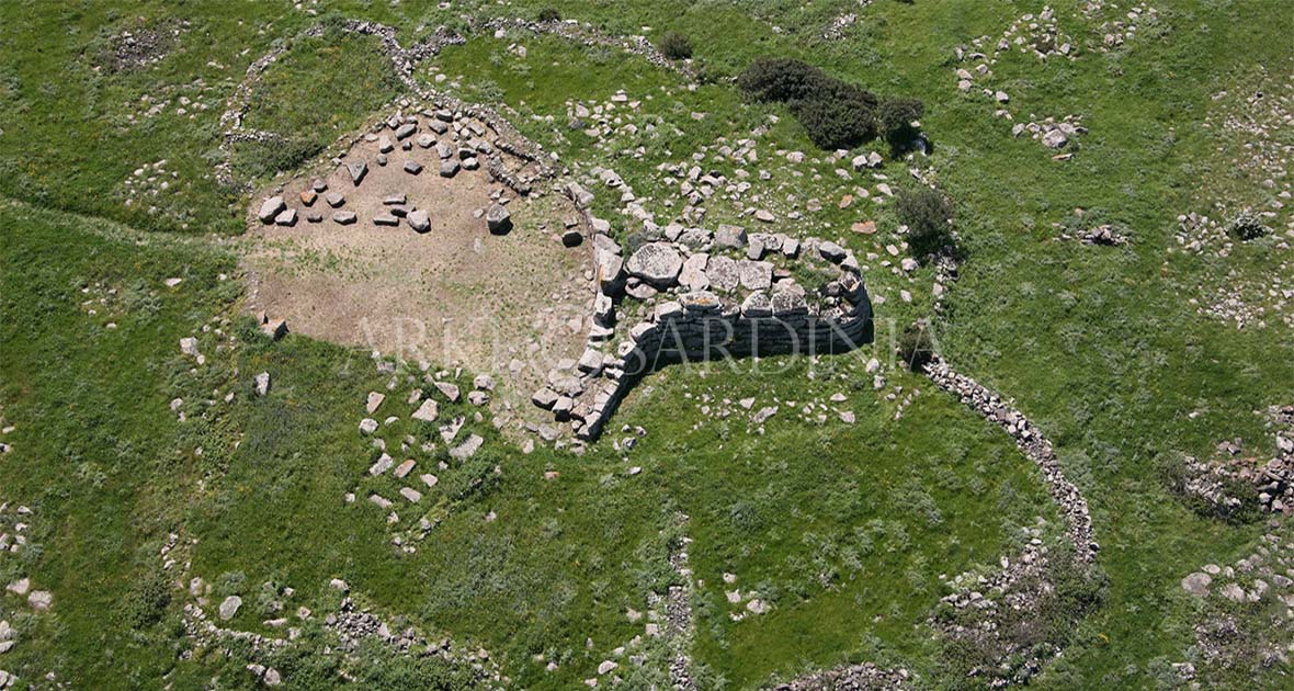 Tomba dei giganti Sa Domu ’e s’Orku